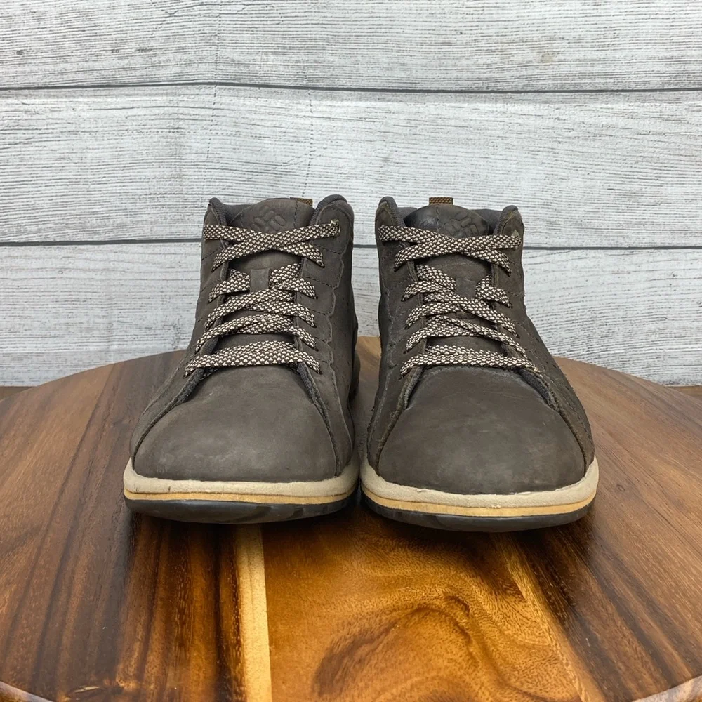 Columbia Three Passes Chukka Boot Dark Brown Leather YM5290-059 Men’s Size 9